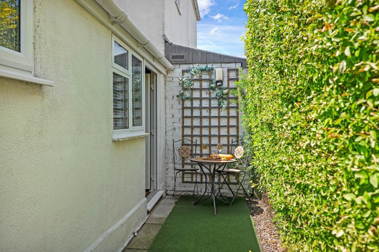 2 Bedroom Pet Friendly Cottage Evesham Exteriör bild